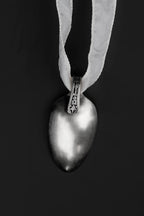 silver ribbon necklace