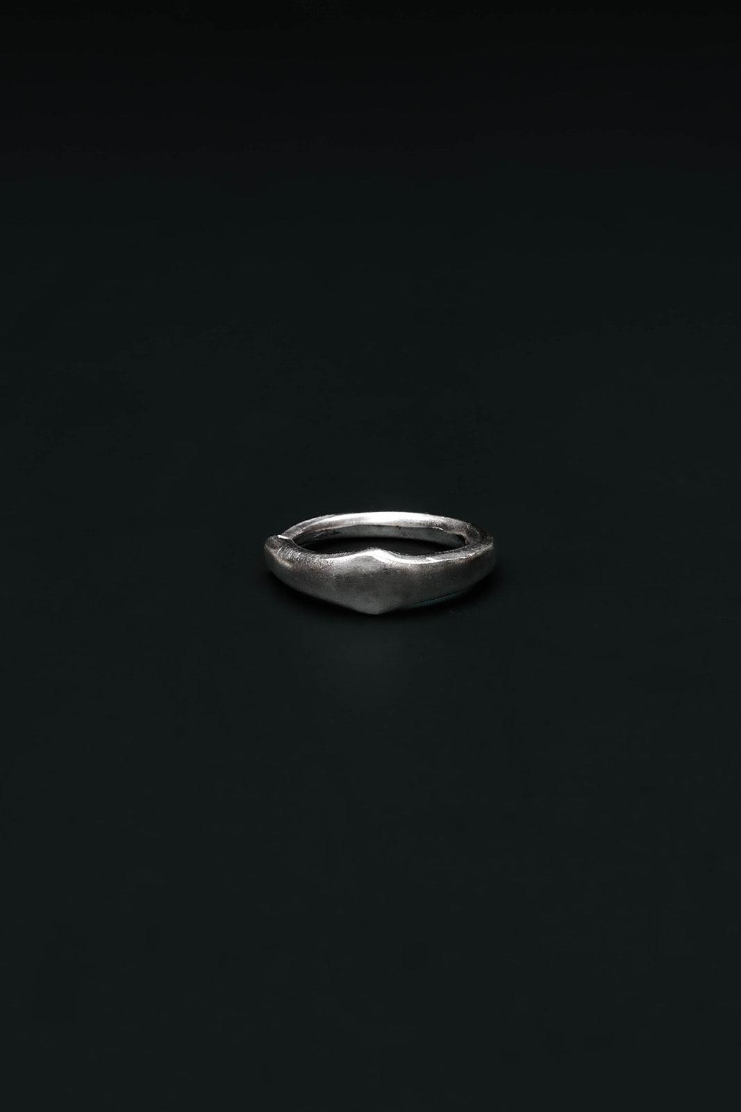 signet pinky ring