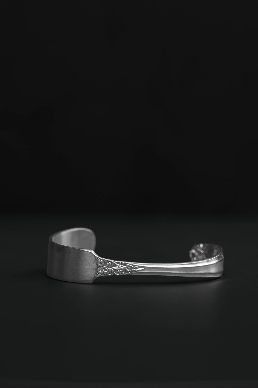 wrist cuff