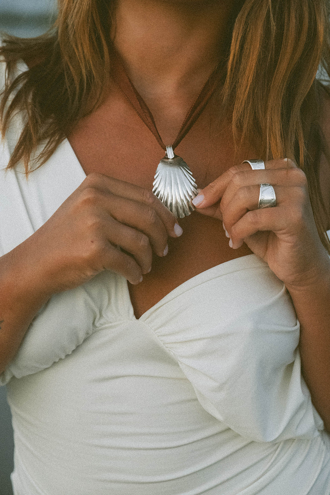 seashell ribbon necklace