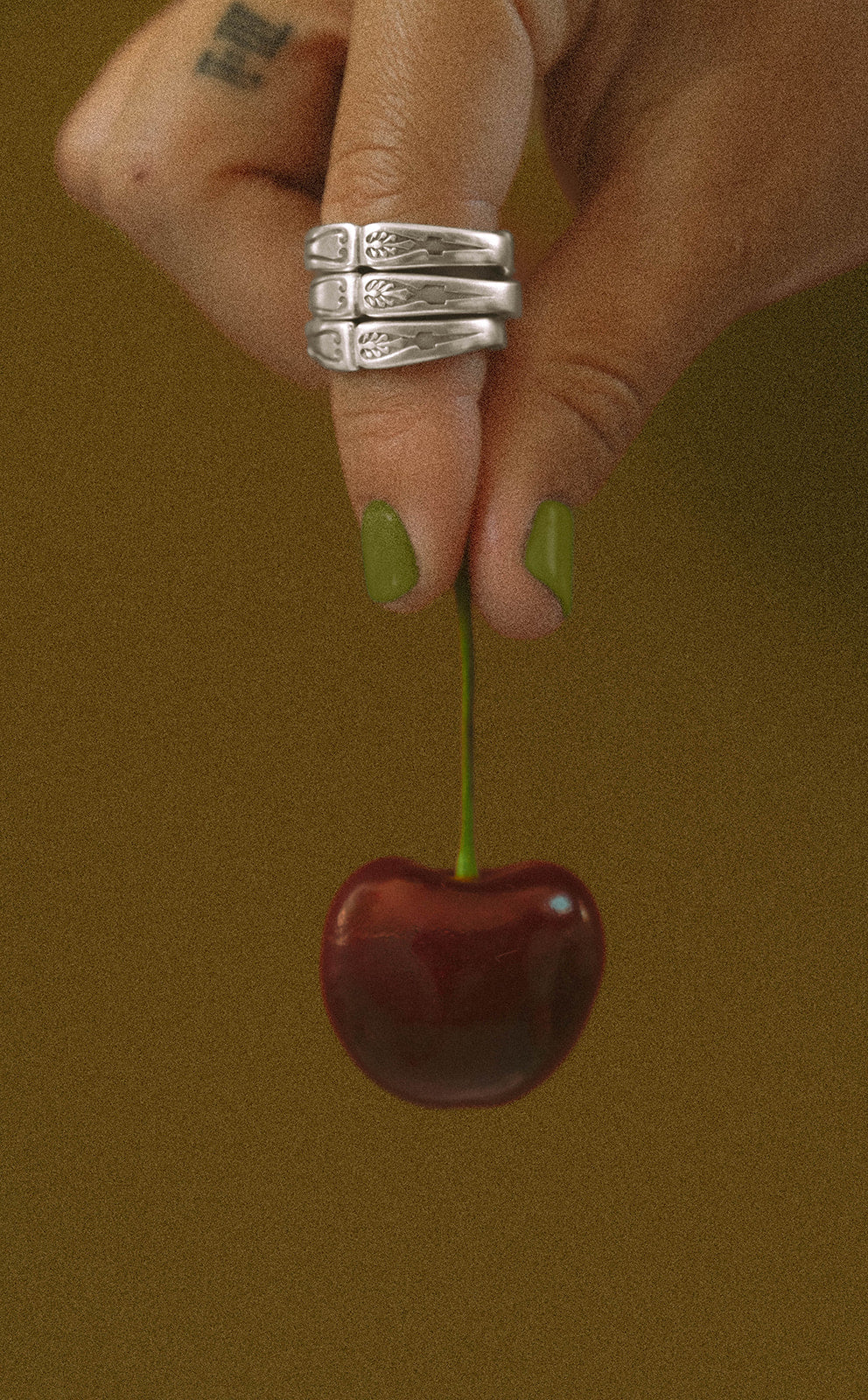 thin stacker ring